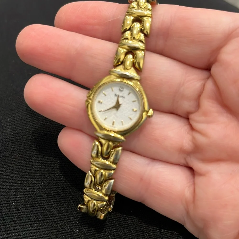 Bulova ladies two toned 98M001 watch NEW BATTERY Bulova ladies watch two - Gem main image 4